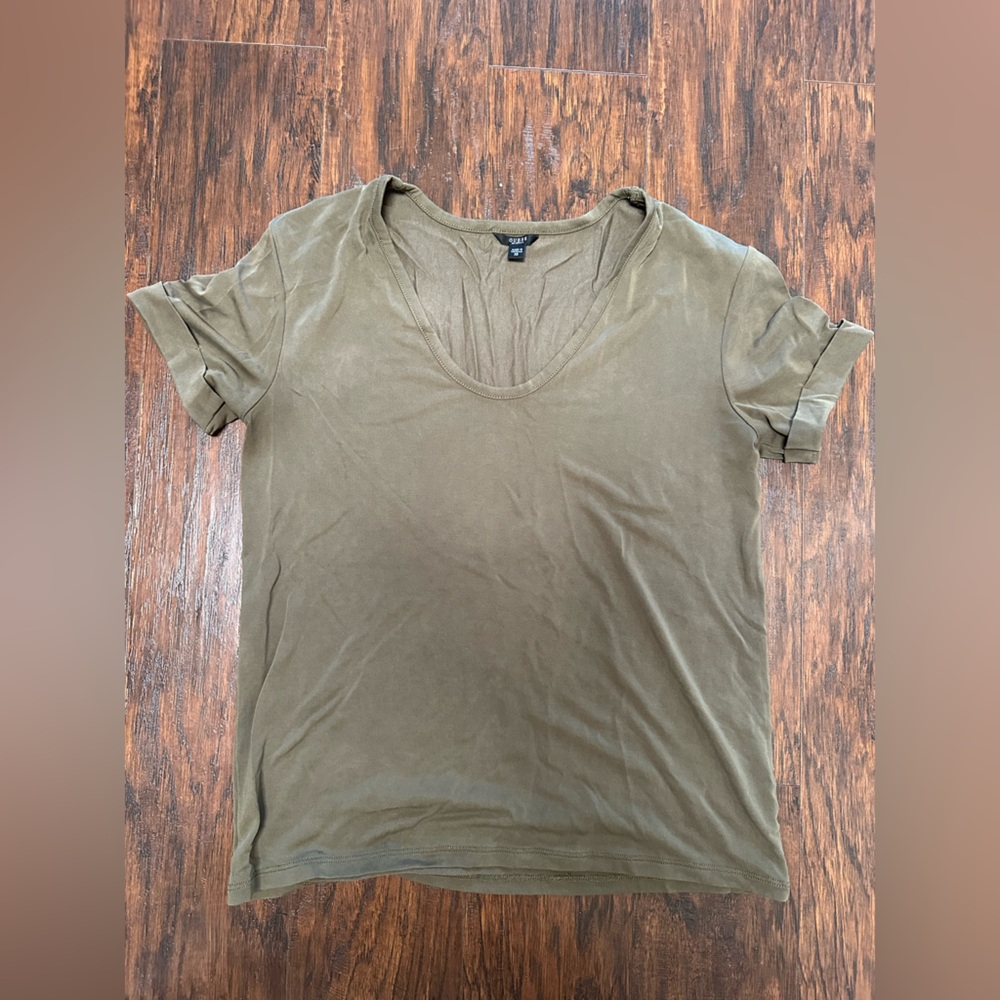 Guess olive short Sleeve Tee